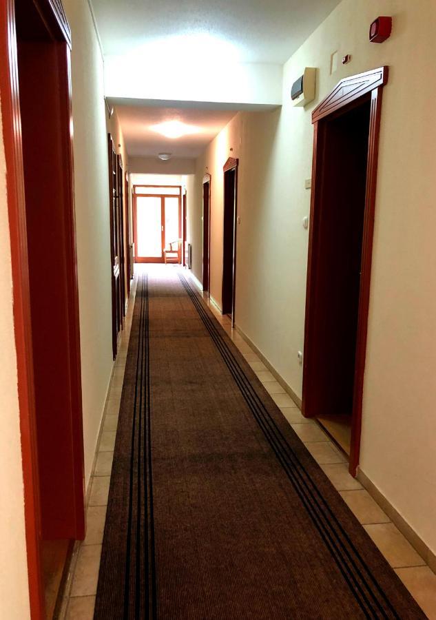Hotel Imperial Gyogyszallo Es Gyogyfurdo Kiskoros Dış mekan fotoğraf