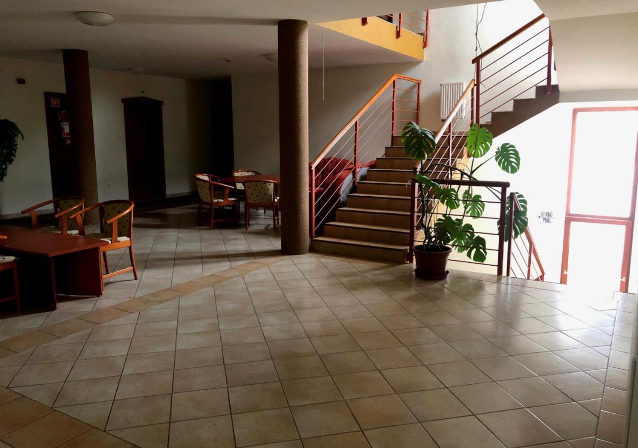 Hotel Imperial Gyogyszallo Es Gyogyfurdo Kiskoros Dış mekan fotoğraf