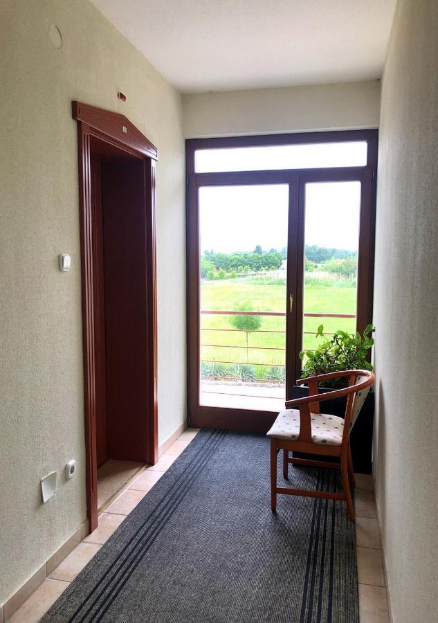 Hotel Imperial Gyogyszallo Es Gyogyfurdo Kiskoros Dış mekan fotoğraf