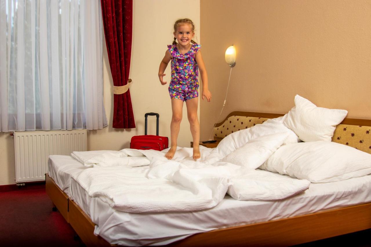 Hotel Imperial Gyogyszallo Es Gyogyfurdo Kiskoros Dış mekan fotoğraf