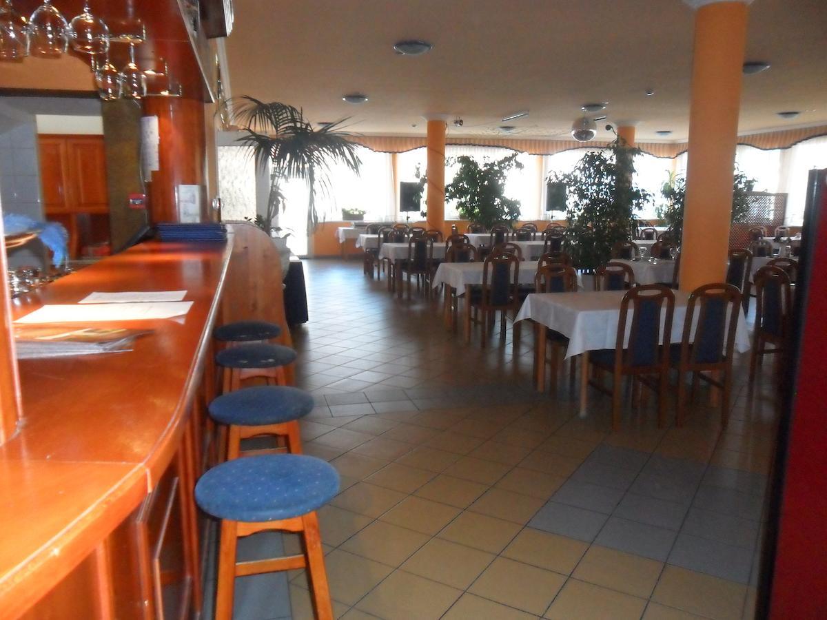 Hotel Imperial Gyogyszallo Es Gyogyfurdo Kiskoros Dış mekan fotoğraf